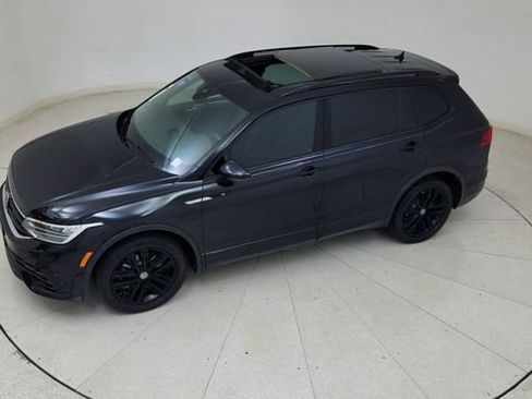 Used 2022 Volkswagen Tiguan SE R-Line image 80