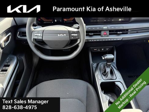 New 2026 Kia K4 LX image 22