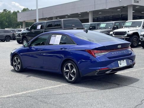 Used 2022 Hyundai Elantra Limited FWD image 6