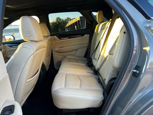 Used 2018 Cadillac XT5 Luxury w/ Driver Awareness Package image 11