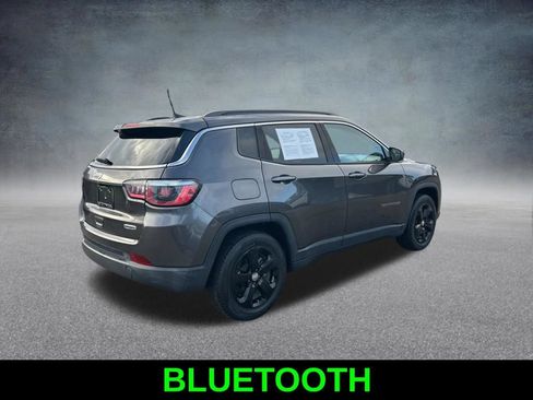 Certified 2019 Jeep Compass Latitude FWD image 5