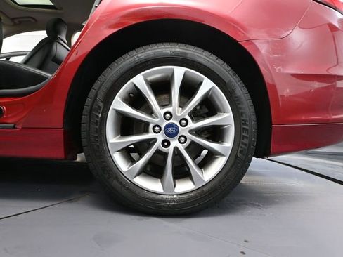 Used 2017 Ford Fusion SE w/ Fusion SE Technology Package image 13