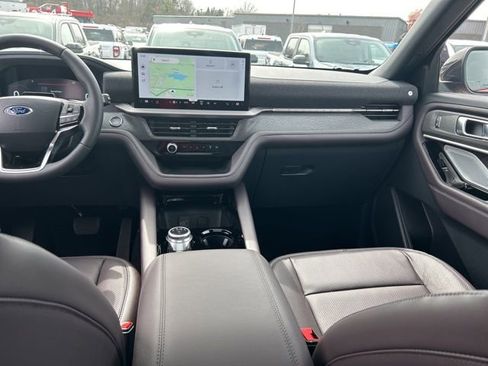 New 2026 Ford Explorer Platinum w/ LUX Leather Package image 19