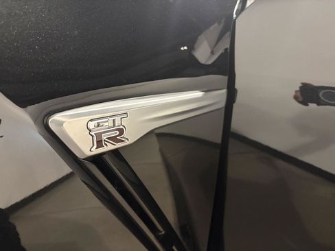 Used 2024 Nissan GT-R Premium w/ Premium Interior Package AWD/4WD image 11