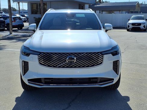 New 2026 Volvo XC90 T8 Plus image 2