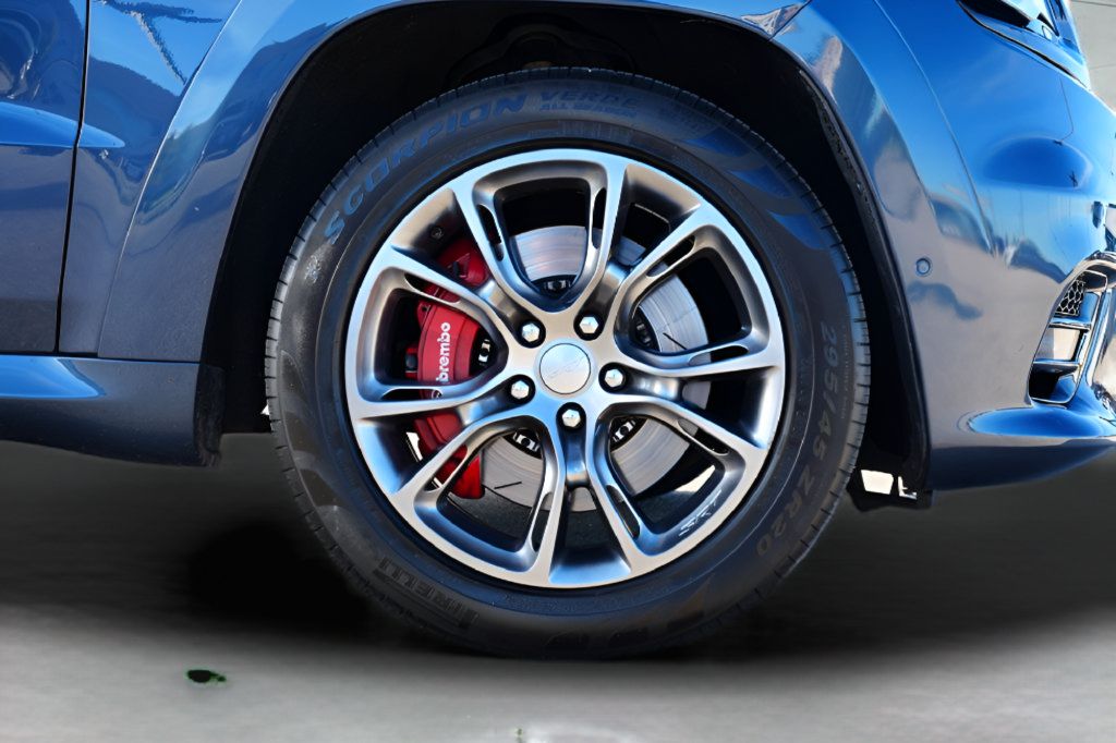 Used 2020 Jeep Grand Cherokee SRT AWD/4WD image 9