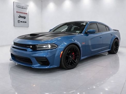 Used 2022 Dodge Charger Scat Pack RWD image 7
