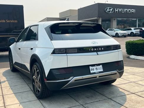 Certified 2024 Hyundai Ioniq 5 SEL RWD image 9