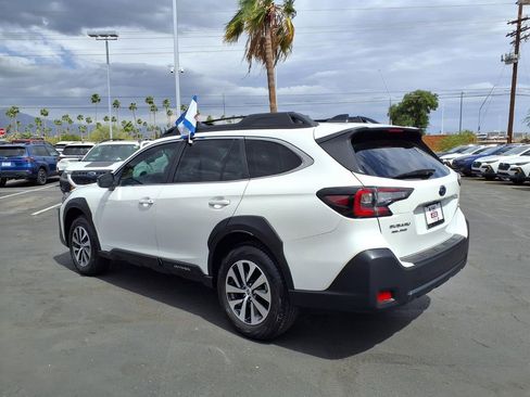 Certified 2025 Subaru Outback Premium image 13