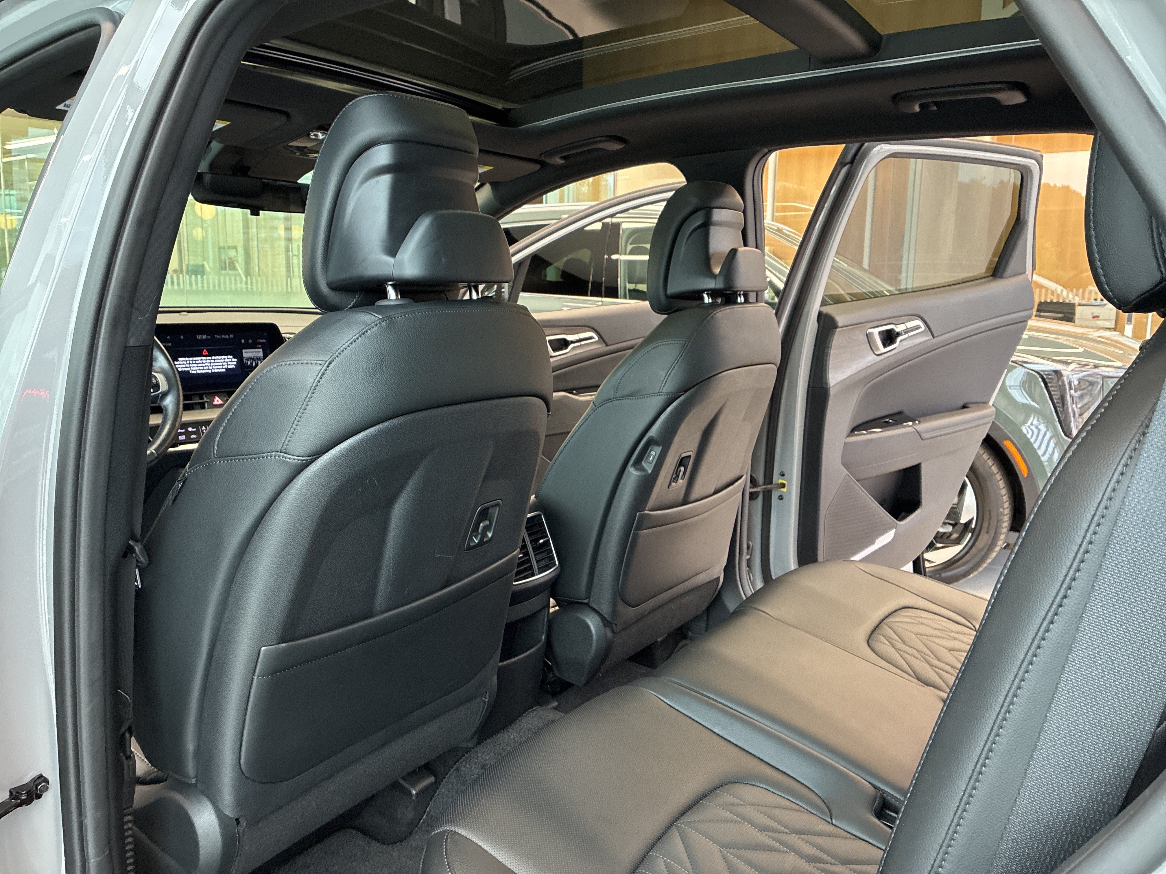 Certified 2023 Kia Sportage X-Pro AWD/4WD image 12