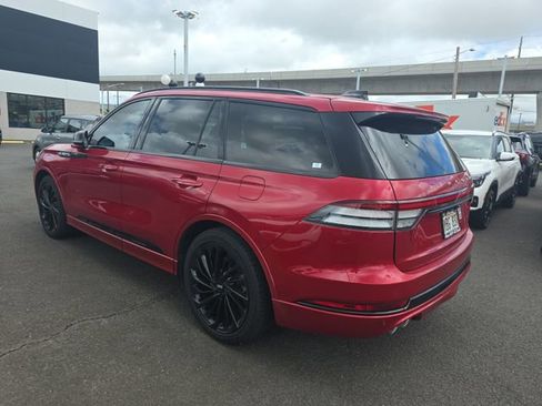 Used 2025 Lincoln Aviator Reserve w/ Equipment Group 201A AWD/4WD image 3