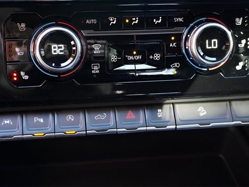 New 2026 GMC Sierra 1500 Denali w/ Denali Reserve Package image 12