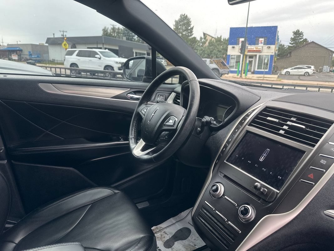 Used 2019 Lincoln MKC Premiere FWD image 25
