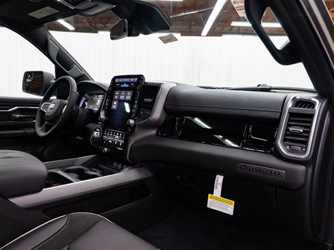 New 2026 RAM 1500 Laramie AWD/4WD image 33