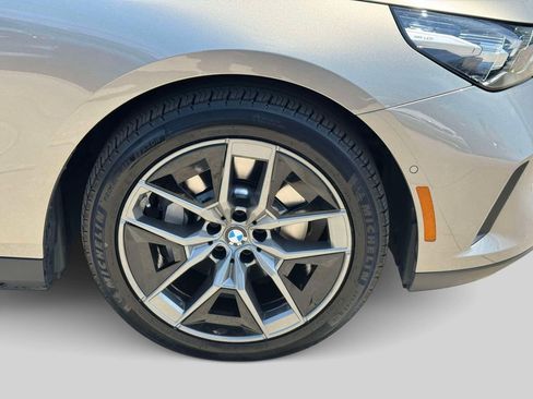 Certified 2026 BMW 530i xDrive w/ Premium Package AWD/4WD image 9