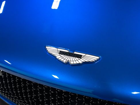 Used 2023 Aston Martin DBS Superleggera Volante RWD image 18