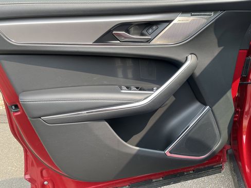 Certified 2024 Jaguar F-PACE R-Dynamic S image 13