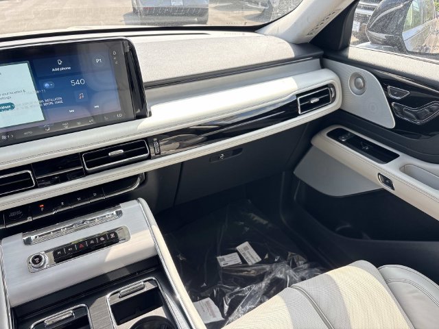 New 2027 Lincoln Aviator Reserve AWD/4WD image 13