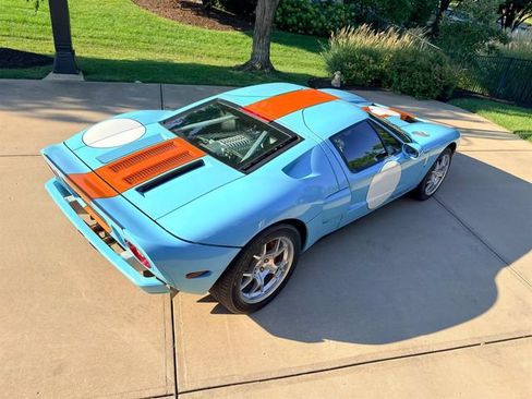 Used 2006 Ford GT RWD image 47