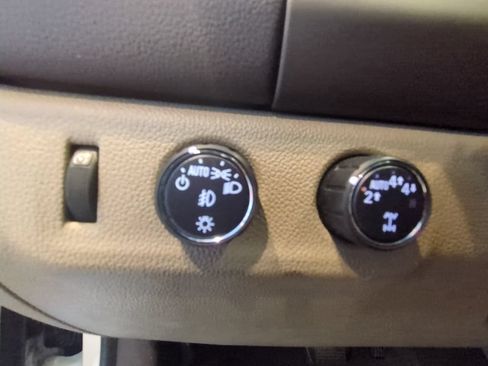 Used 2020 GMC Canyon SLT w/ Driver Alert Package AWD/4WD image 11