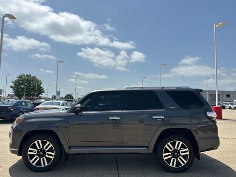 Used 2018 Toyota 4Runner Limited AWD/4WD image 5