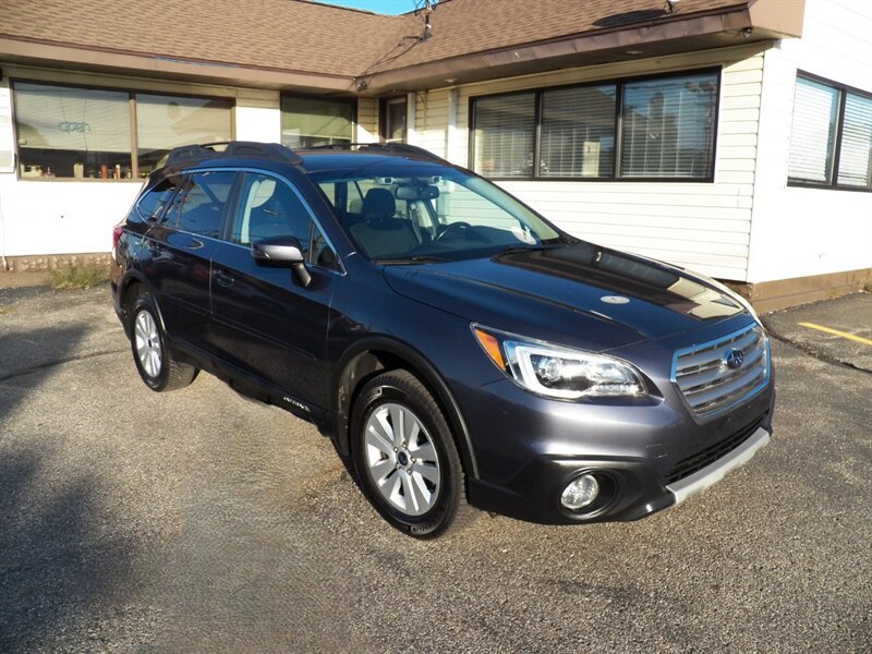 Used 2015 Subaru Outback 2.5i Premium AWD/4WD image 1
