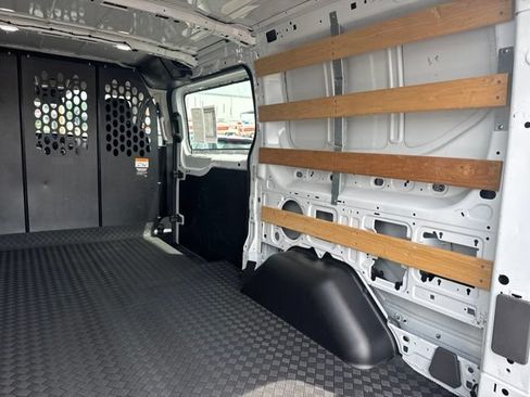 Used 2025 Ford Transit 250 Low Roof w/ Exterior Upgrade Package RWD image 24