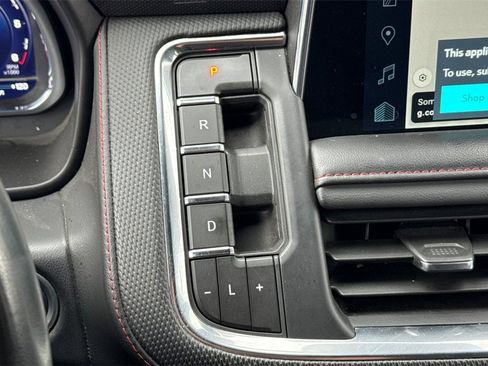 Used 2024 Chevrolet Suburban RST image 33