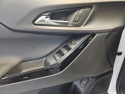 Used 2026 Chevrolet Equinox LT w/ Convenience Package II image 16