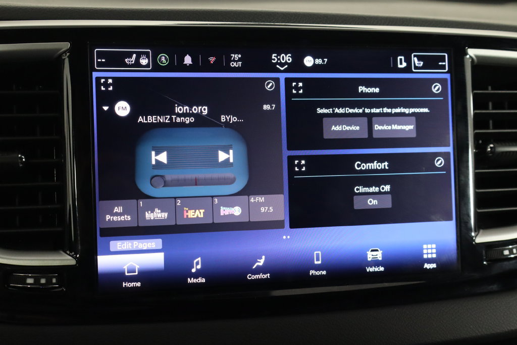 Used 2025 Chrysler Pacifica Select FWD image 32