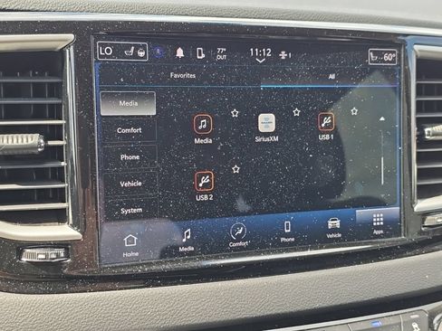 Used 2023 Chrysler Pacifica Touring-L FWD image 30