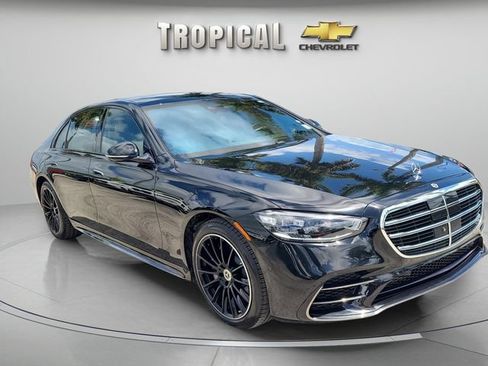 Used 2023 Mercedes-Benz S 580 4MATIC Sedan w/ AMG Line image 4