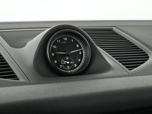 New 2026 Porsche Macan image 20