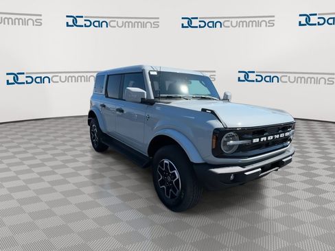 New 2026 Ford Bronco Outer Banks AWD/4WD image 2