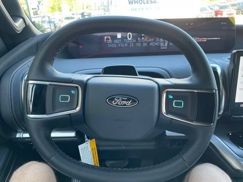 New 2026 Ford Expedition Max Platinum w/ Stealth Appearance Package AWD/4WD image 17