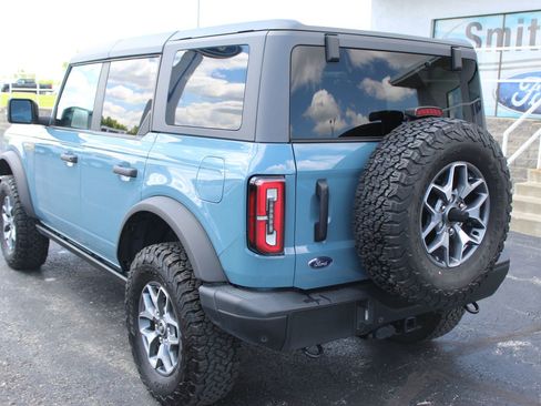 Used 2023 Ford Bronco Badlands AWD/4WD image 5