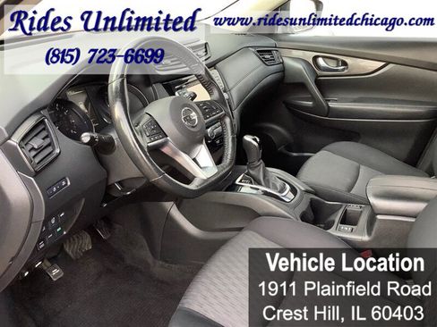 Used 2017 Nissan Rogue SV w/ SV Premium Package image 14