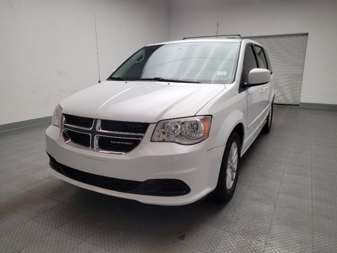Used 2016 Dodge Grand Caravan SXT image 15