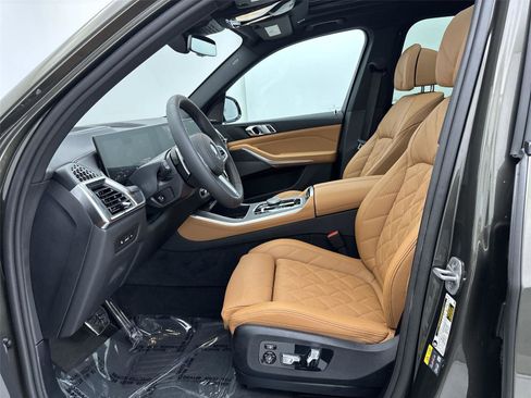 New 2026 BMW X5 xDrive50e image 25