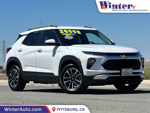 Used 2024 Chevrolet TrailBlazer LT w/ LT Cold Weather Package image 1
