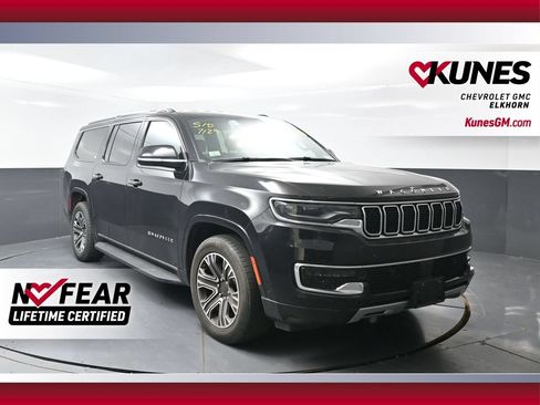 Used 2024 Jeep Wagoneer L Series II w/ Flexible Seating Group AWD/4WD image 1