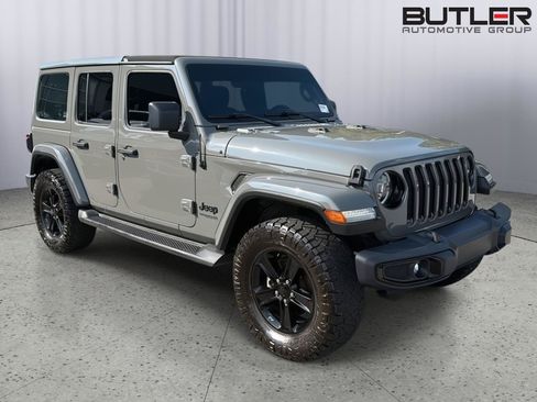 Used 2021 Jeep Wrangler Unlimited Sahara AWD/4WD image 8