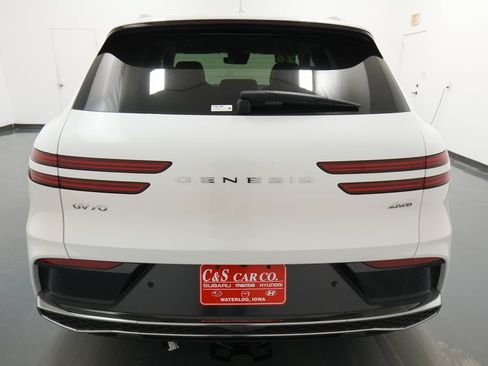 New 2026 Genesis GV70 2.5T Advanced w/ G1 Accessory Package AWD/4WD image 8