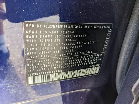 Certified 2022 Volkswagen Tiguan SE image 35