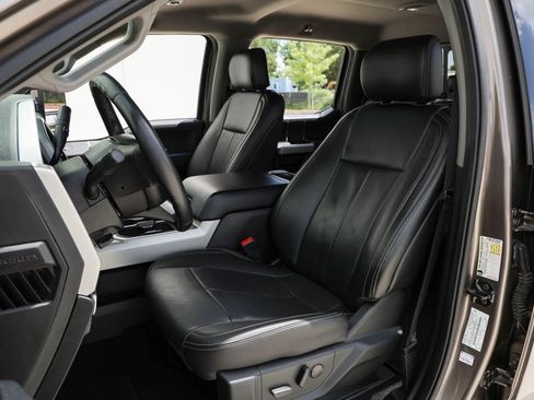 Used 2020 Ford F250 Lariat w/ Lariat Value Package AWD/4WD image 19