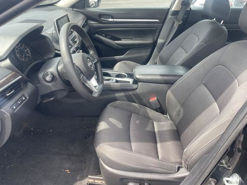 Used 2023 Nissan Altima 2.5 SV FWD image 5