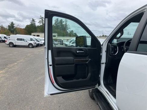 Used 2022 Chevrolet Silverado 3500 LT w/ Convenience Package image 15