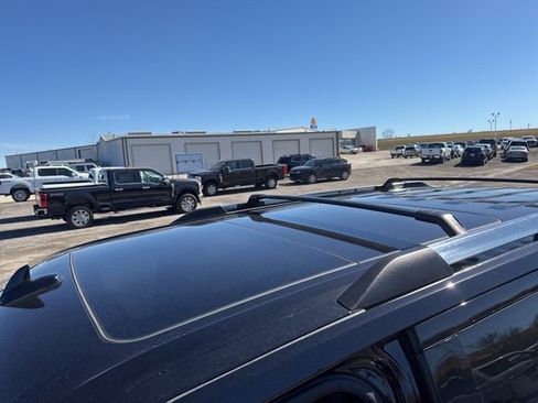 Used 2024 Ford Expedition Limited image 10