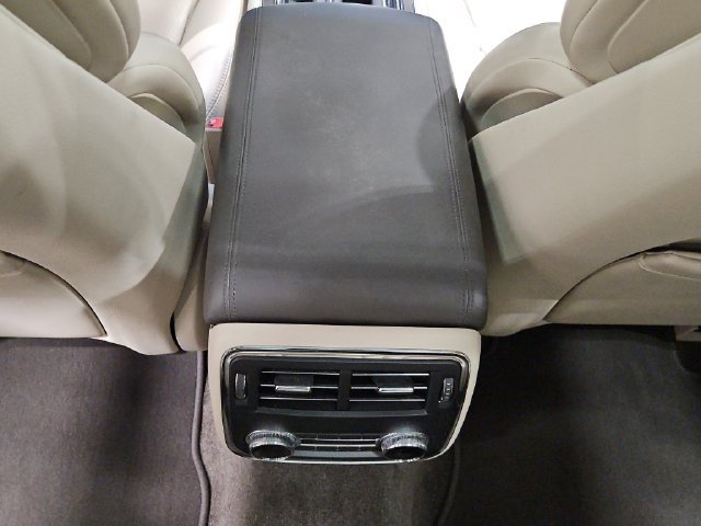 Used 2018 Lincoln Continental Reserve w/ Continental Climate Package AWD/4WD image 15