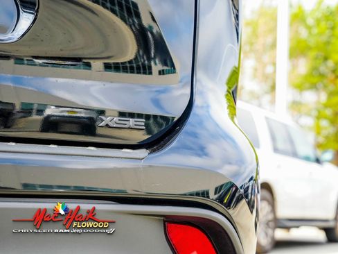 Used 2024 Toyota Highlander XSE image 7
